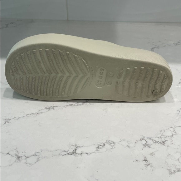 Crocs Platform Slide Sandals - Picture 7 of 10